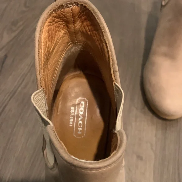 ASO Lydia Martin Coach Farah Ankle Booties - Picture 5 of 7